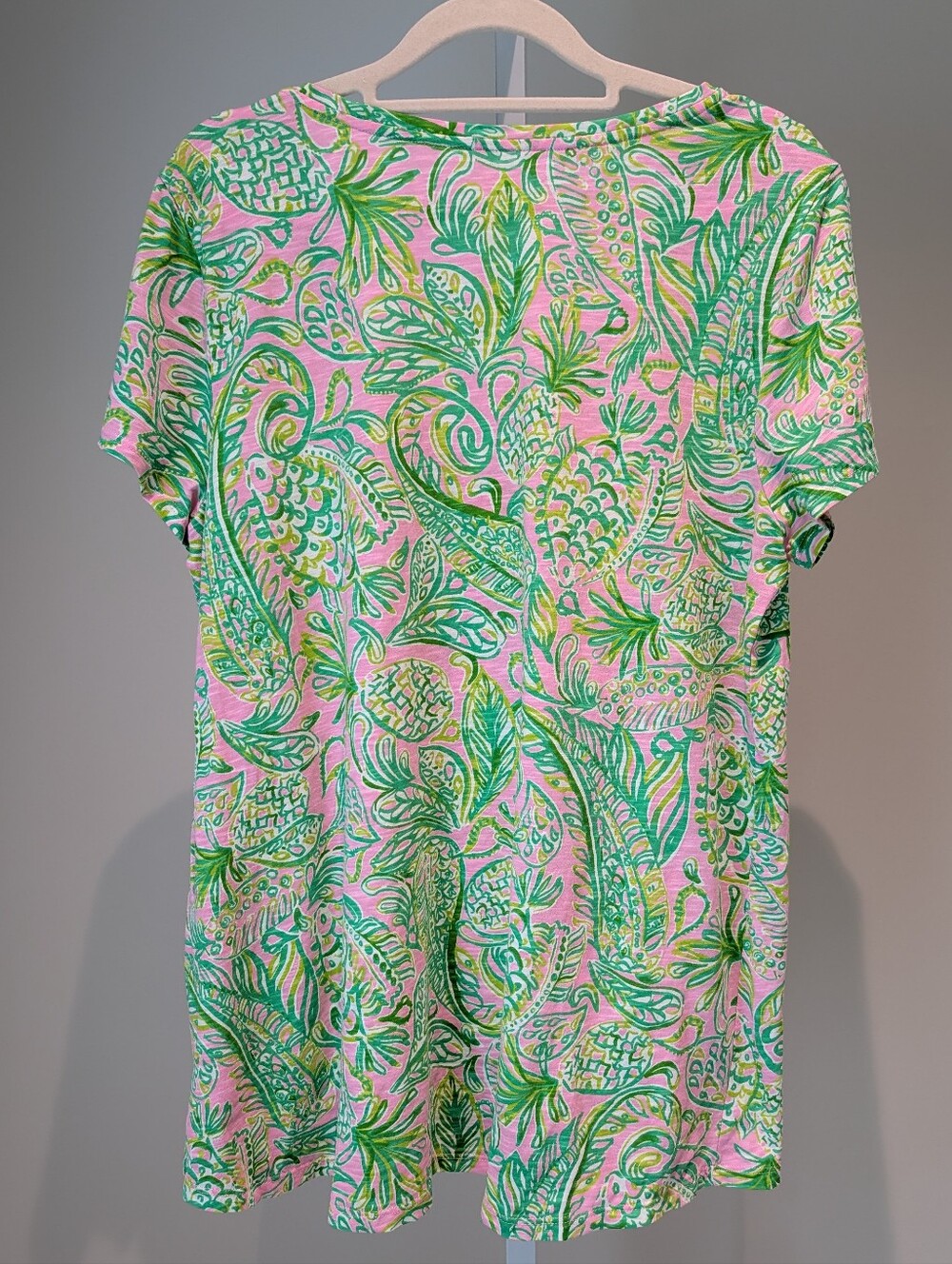 Lilly Pulitzer Etta Top Shirt Mandevilla Baby Fins & Flippers, Sz L Pink Green - Picture 2 of 10